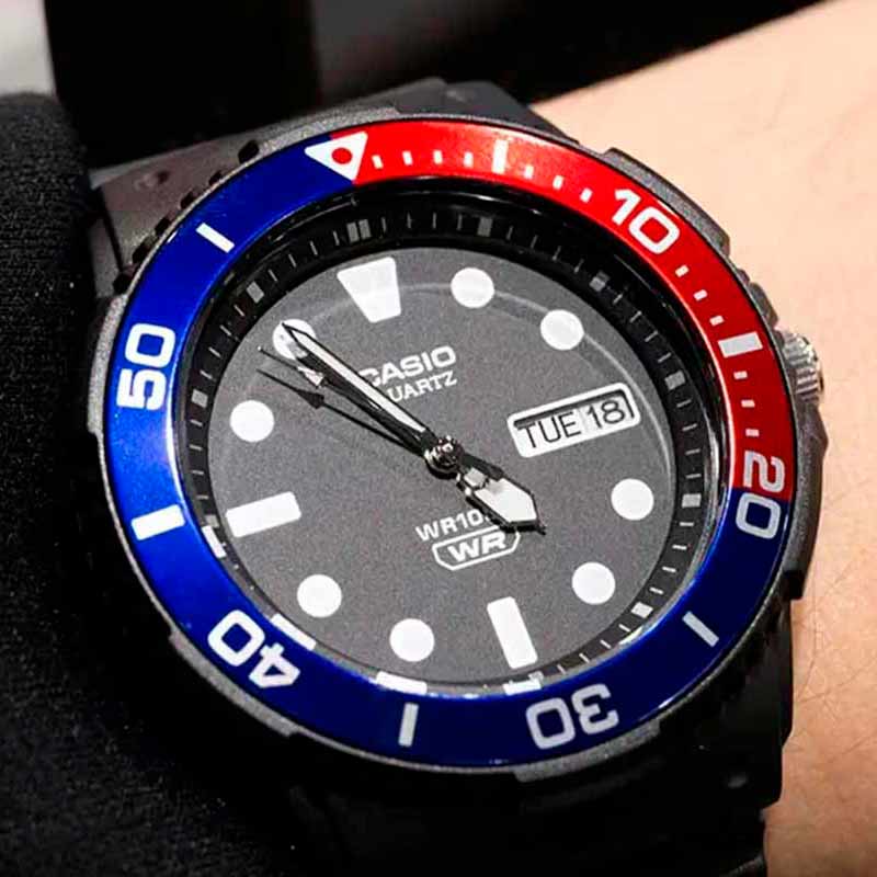 Casio AE-1700H-1A2VEF Casio AE-1700H-1A2VEF