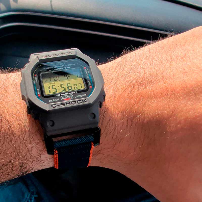 Casio DW-5600MNC-8A2ER Casio DW-5600MNC-8A2ER