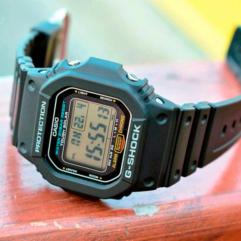 Casio DW-5600UE-1ER Casio DW-5600UE-1ER