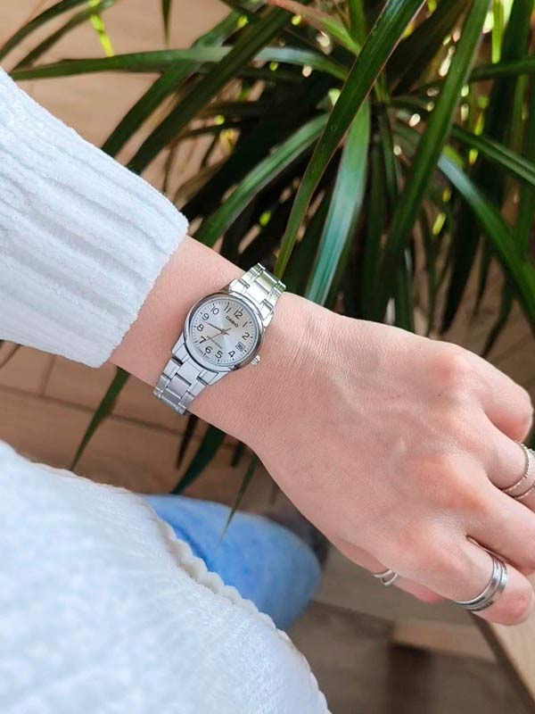 Casio LTP-V002D-7B Casio LTP-V002D-7B