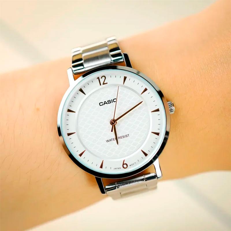 Casio LTP-VT04D-7A Casio LTP-VT04D-7A