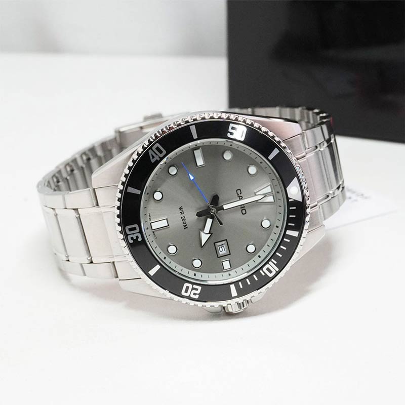 Casio MDV-107D-8A Casio MDV-107D-8A