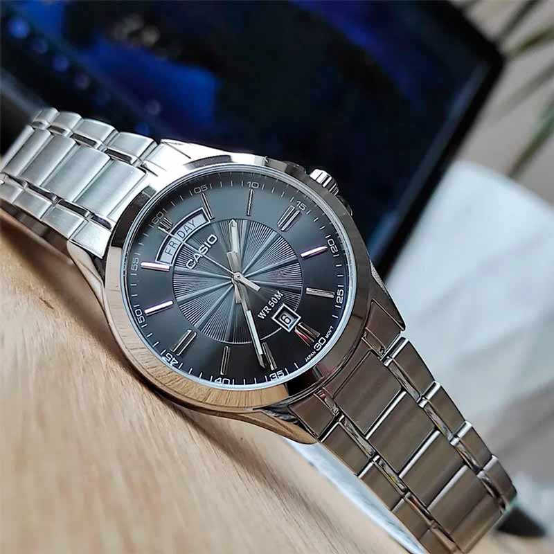 Casio MTP-1381D-8A Casio MTP-1381D-8A