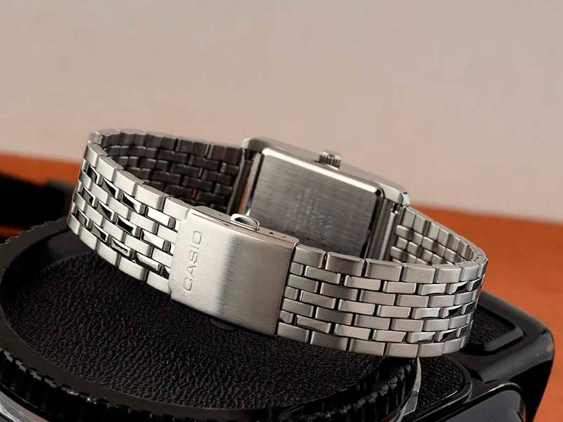 Casio MTP-B215D-2AVER Casio MTP-B215D-2AVER