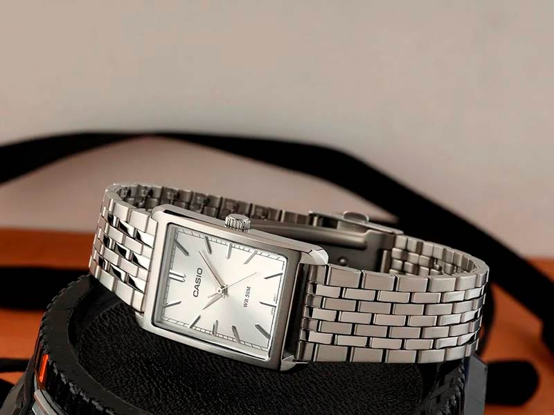 Casio MTP-B215D-7AVER Casio MTP-B215D-7AVER