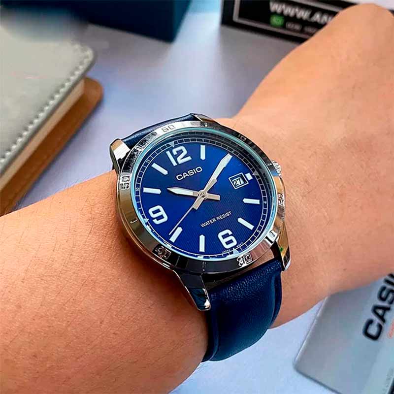 Casio MTP-V004L-2B Casio MTP-V004L-2B